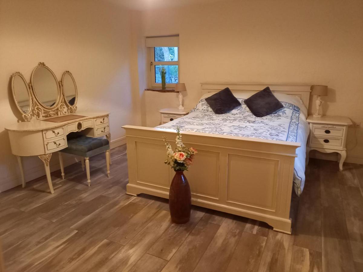 Mary'S Bespoke Cottage Килларни Экстерьер фото